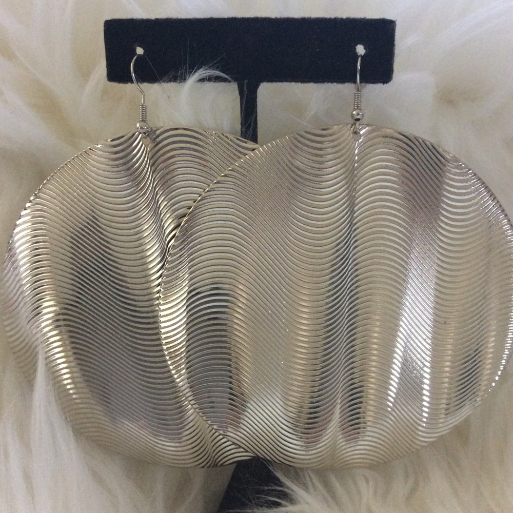 Multiple Earring!!! - Picture 5 of 5